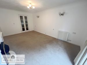 Lounge- click for photo gallery